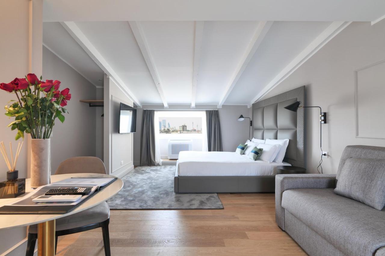 Prestige Boutique - Piazza Duomo View * Milan